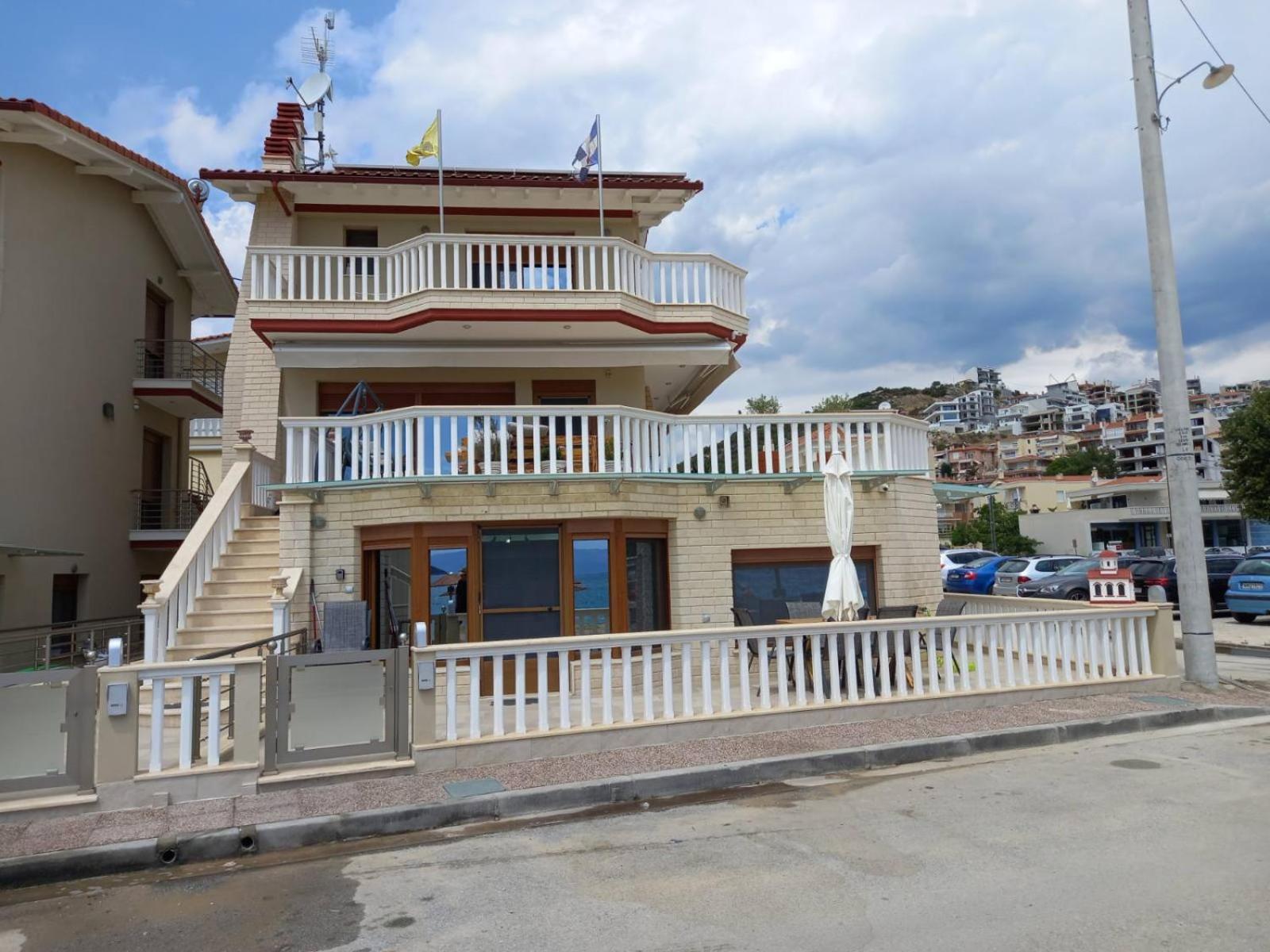 Peramos Rent House Appartement Néa Péramos Buitenkant foto